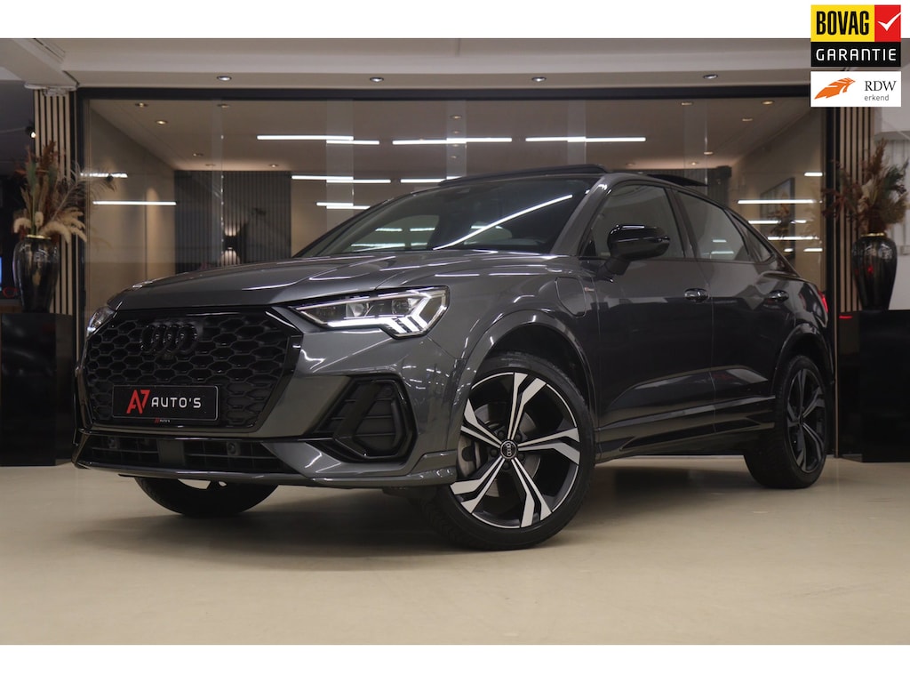 Audi Q3 45 TFSI e 3X S-Line /PANO/CARPLAY/KEYLES/STOELV/BOMVOL