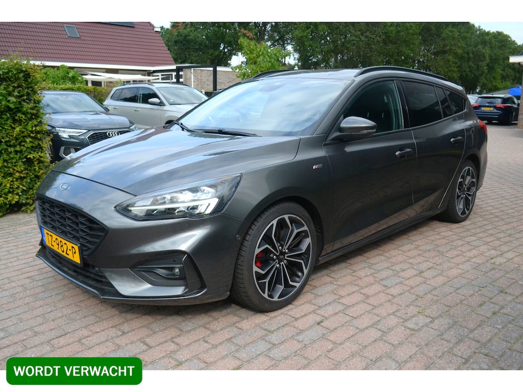 Ford Focus Wagon 1.0 EcoBoost ST Line Business | LED Koplampen | Winterpack | Camera | Trekhaak |