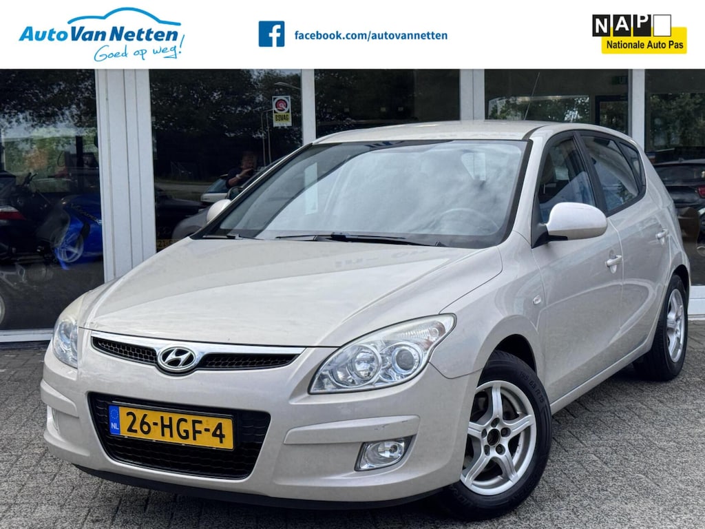 Hyundai i30 1.6i Style, Clima, radio/cd, lm-velgen