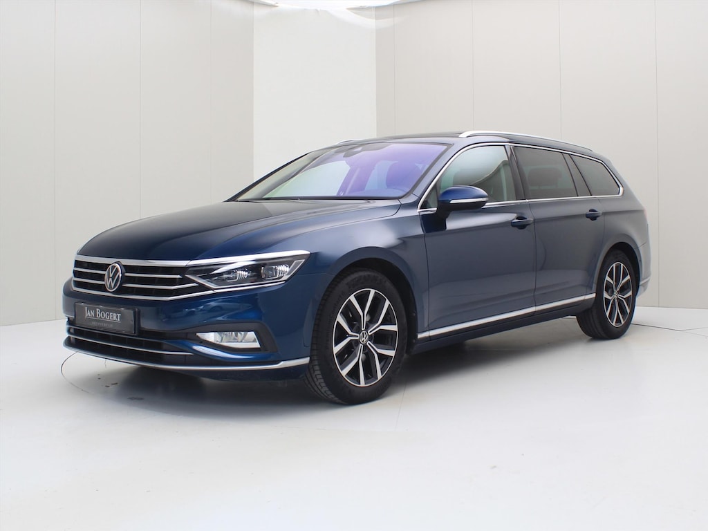 Volkswagen Passat Variant 1.5 TSI 150pk DSG7 Elegance Business [ PANODAK+TREKHAAK+ACC+CAMERA+CLIMAAT+PDC+NAVIGATIE ]