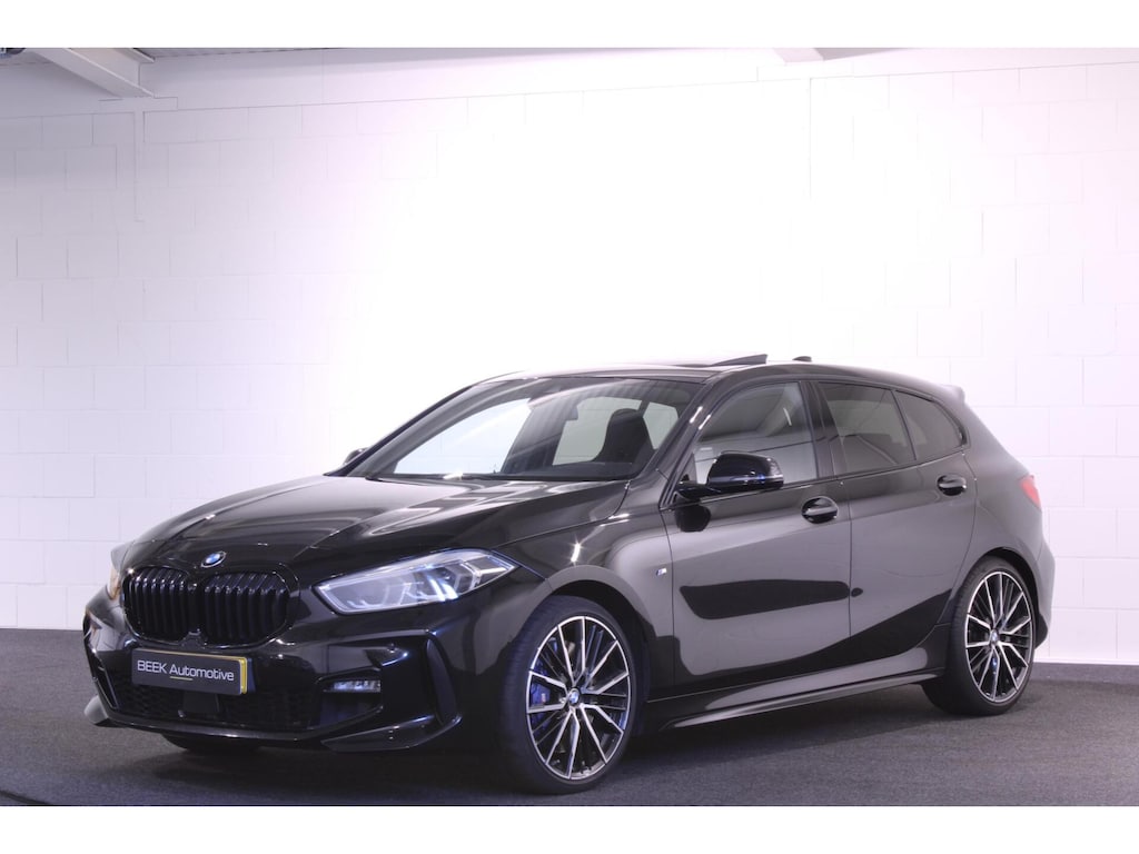 BMW 1-Serie 118i | M Sport | HuD | KUIPSTOELEN | H/K | NAP |
