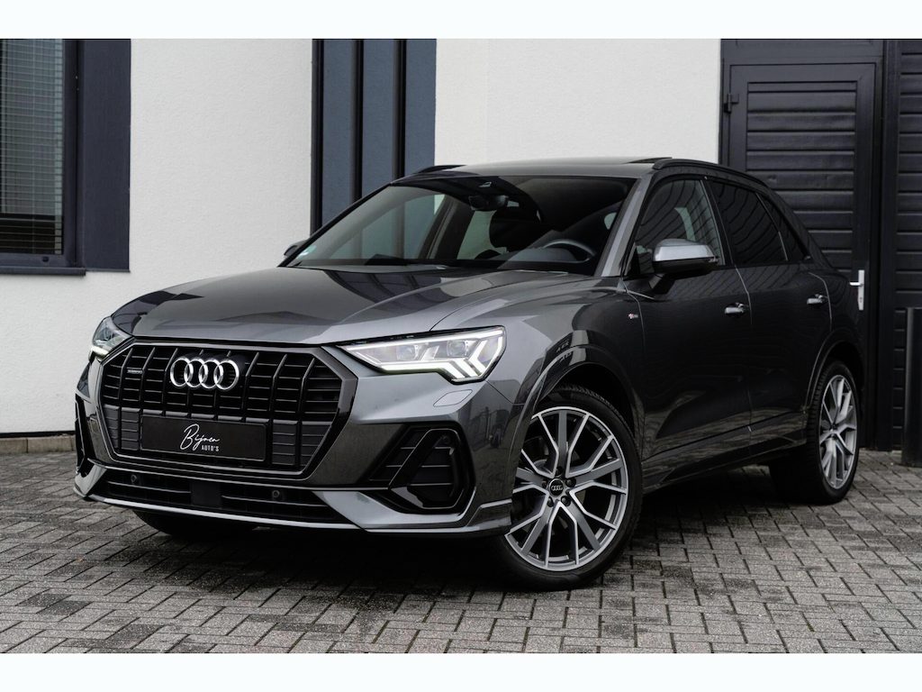 Audi Q3 45 TFSI Quattro S Line 230PK PANO / ELEK. TREKHAAK / 20 INCH / ACC