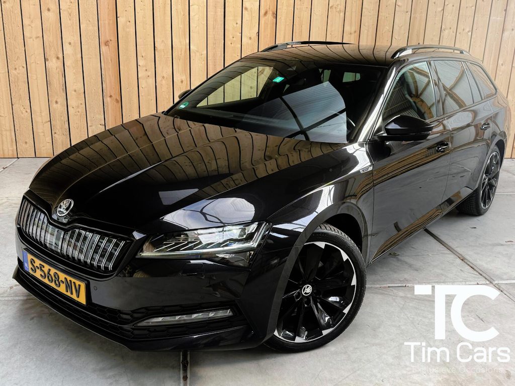 Skoda Superb Combi 1.4 TSI iV Sportline Business Automaat SoH 95,47% | Achteruitrijcamera | Cruise & climate control | Extra getint glas | LED verlichting | Standkachel | Stoelverwarming | Parkeersensoren voor en achter