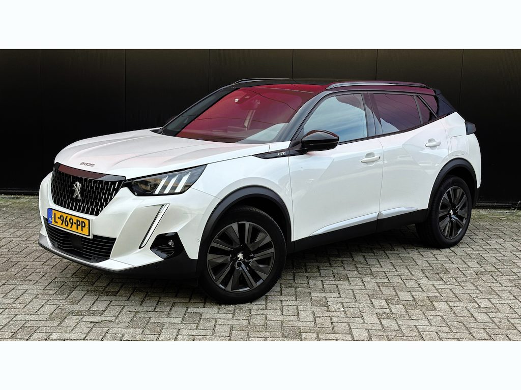 Peugeot 2008 1.2 PureTech GT Pack | Apple Carplay / Android Auto | Focal geluid | Navigatie | Stoelverwarming | Adaptieve Cruise | Alcantara bekleding | Achterbank in delen neerklapbaar | Achteruitrijcamera | Afwijkende dakkleur