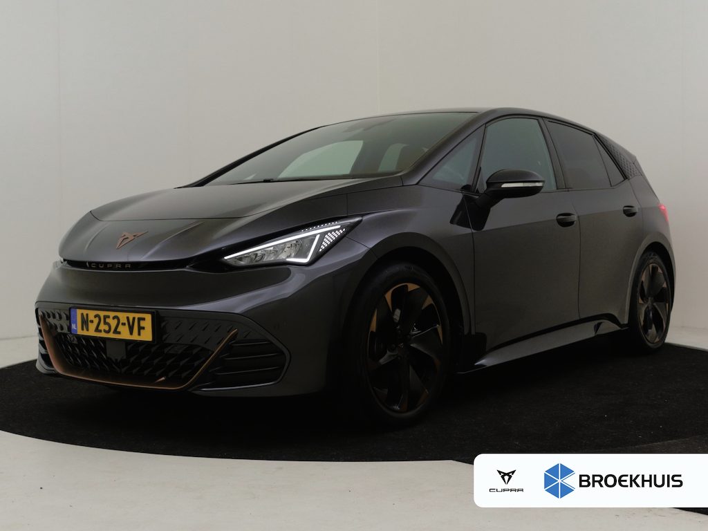 CUPRA Born Adrenaline One 62 kWh l Achteruitrijcamera | App connect | Stoel en Stuurverwarming  l Navi l PDC l Adaptive Cr Control l 1e Eigenaar l 19"LMV