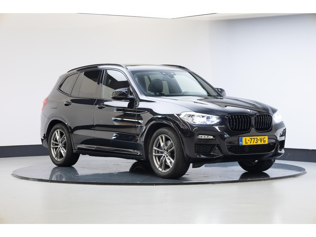 BMW X3 xDrive30i High Executive Edition | Panoramadak | M-Sport | Comfort-Access | HUD |