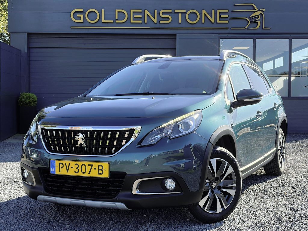Peugeot 2008 1.2 PureTech Allure ✓1e Eigenaar✓D-riem vv in 2025✓110pk✓Navi✓Pano✓Carplay✓Pdc V+A✓Lm velgen✓N.A.P✓Halfleder✓Clima✓Apk tot 10-2027