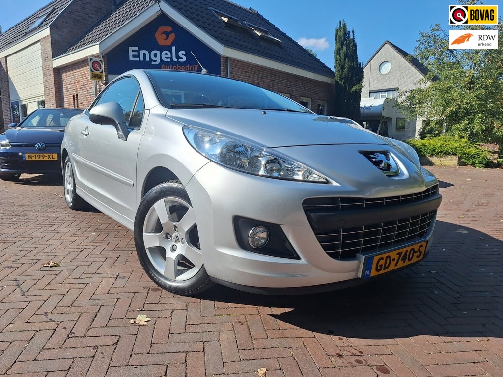 Peugeot 207 CC 1.6 VTi Noir & Blanc TREKHAAK LAGE KM STAND