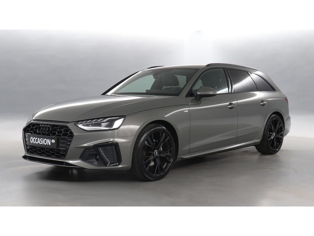 Audi A4 Avant 35 TFSI 150pk S edition Competition S-Tronic / Navigatie / Black Optiek / Parkeersensoren / 9