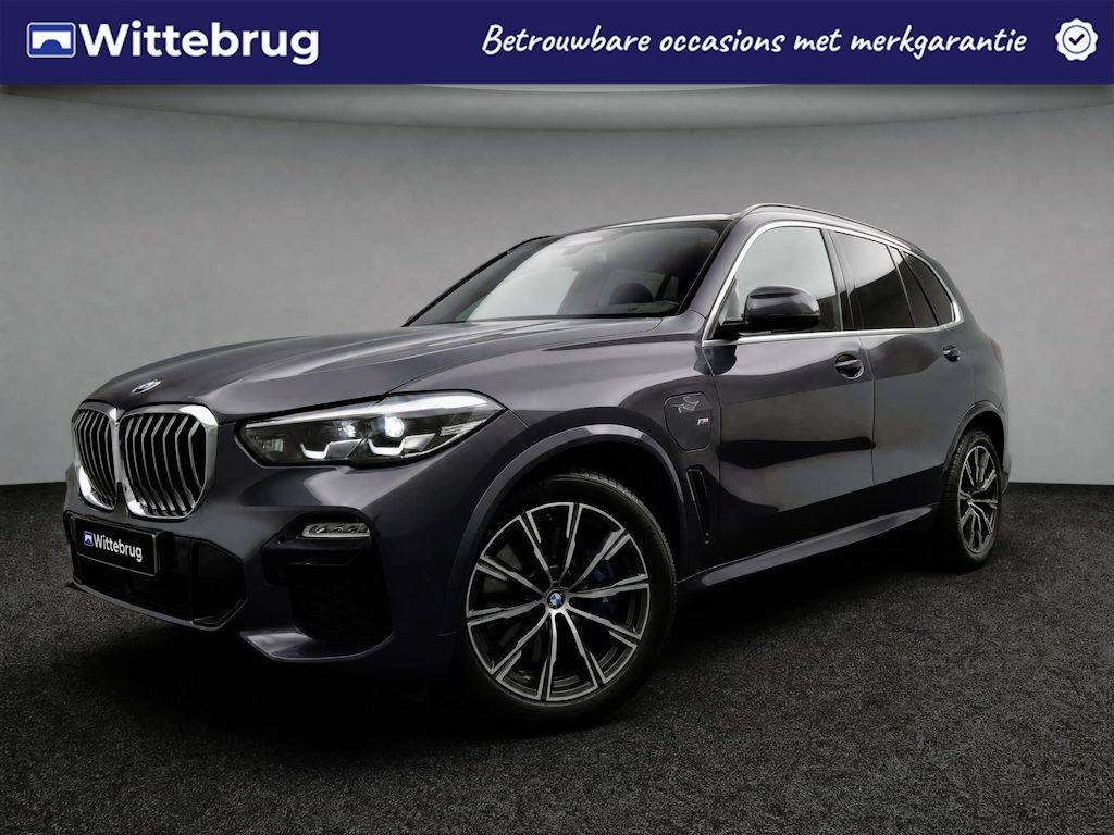 BMW X5 xDrive45e 395PK High Executive M / Luchtvering / Panoramadak / Memory Seats / Bowers & Wilkins / 360 Camera / Stoelverwarming