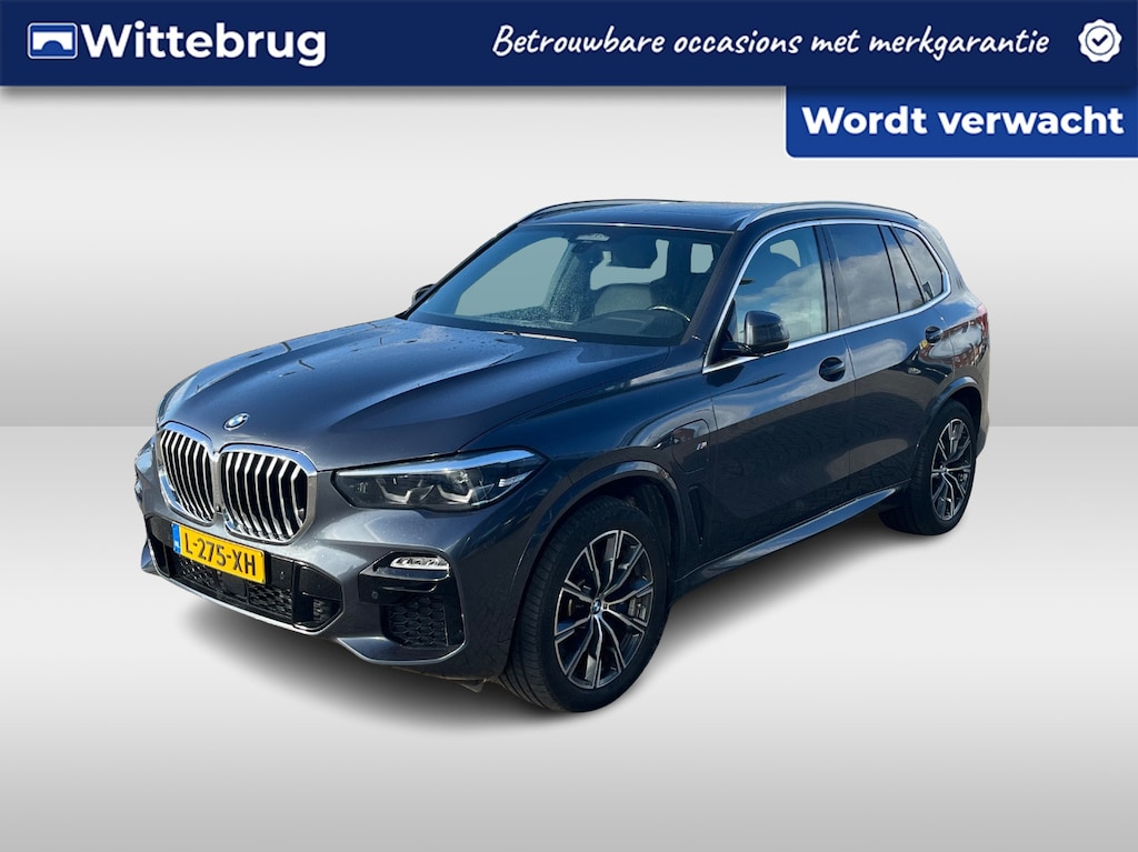 BMW X5 xDrive45e 395PK High Executive M / Luchtvering / Panoramadak / Memory Seats / Bowers & Wilkins / 360 Camera / Stoelverwarming