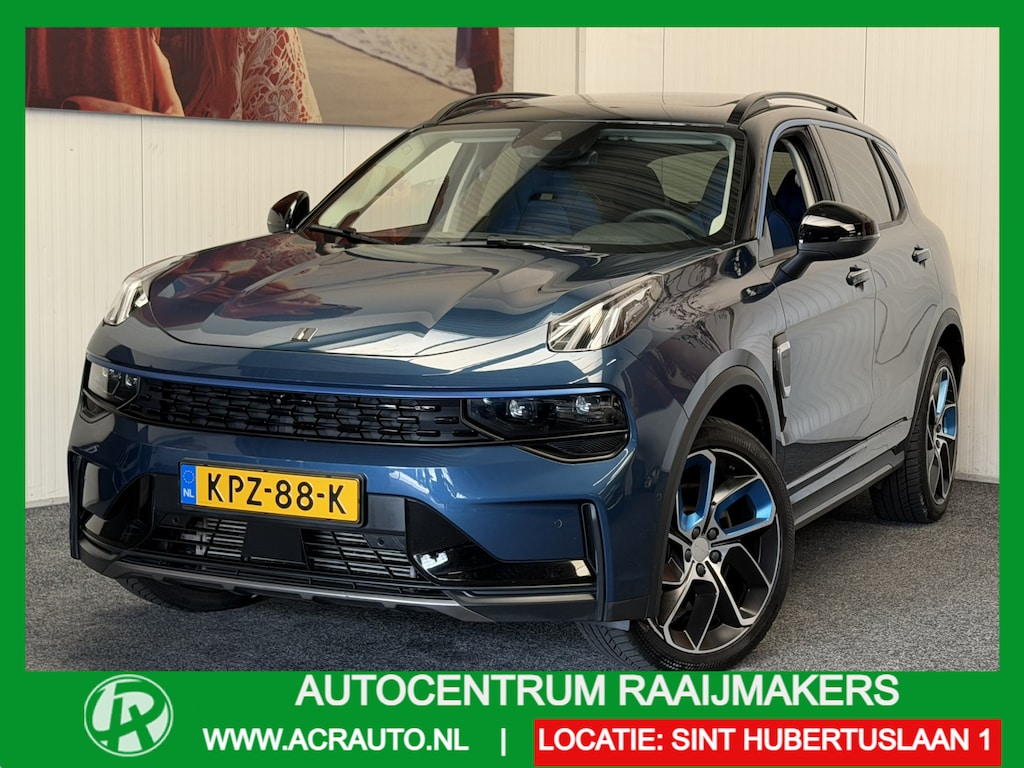 Lynk & Co 01 1.5 6.6 KW AUTOMAAT PANORAMADAK MET TREKHAAK 360 CAMERA ADAPTIVE CRUISE CONTROL SCHUIF/KANTELDAK APPLE CARPLAY/ANDROID RIJSTROOKSENSOREN ZEER MOOI !!