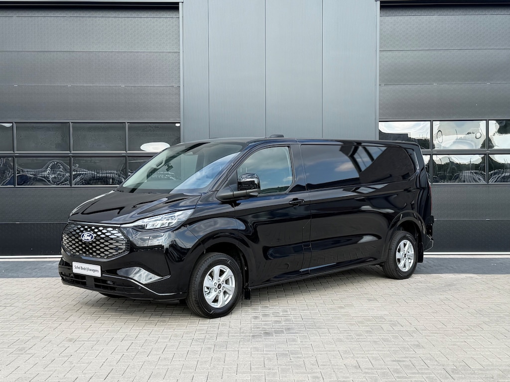 Ford E-Transit Cust. 340 L2H1 Limited 71 kWh 218pk - ACC - Navi - Stoel/Stuurverwarming - 360 Camera - Blindspot - Rijklaar