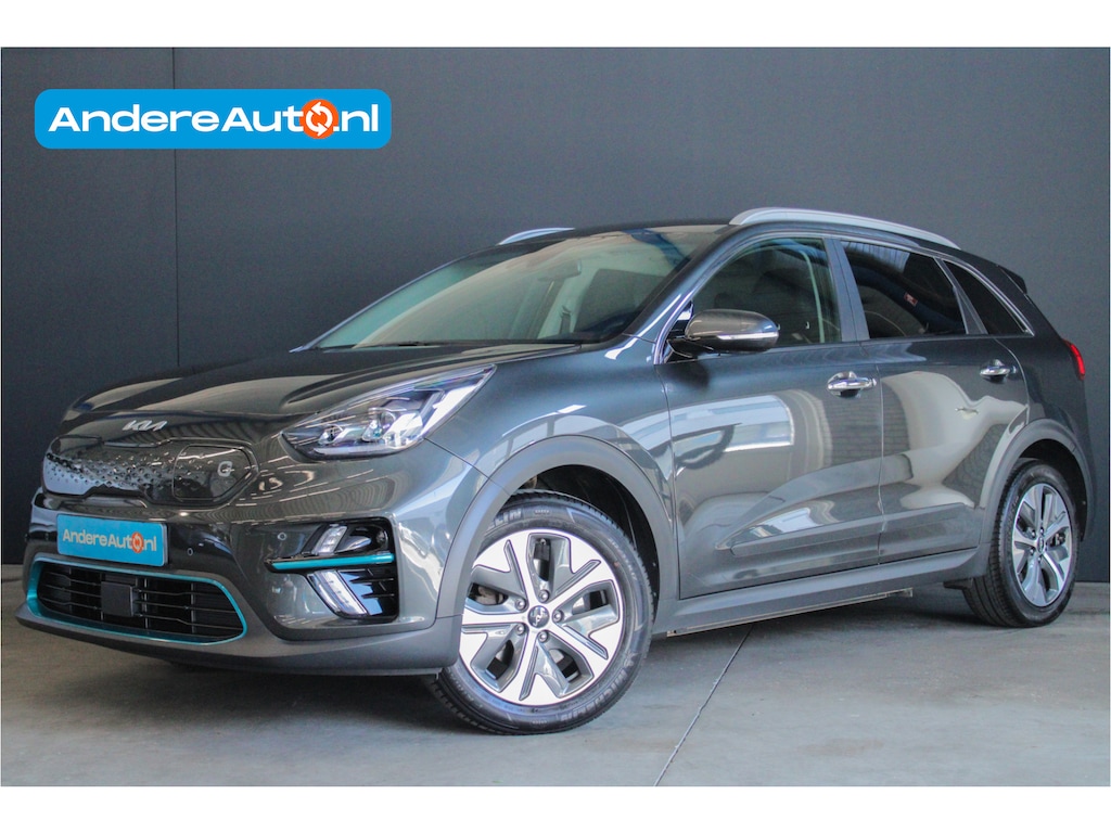 Kia Niro EV e-Niro ExecutiveLine 64 kWh |100% SoH|warmptepomp|trekhaak|dealer onderhouden|leder|elektrische stoelen|