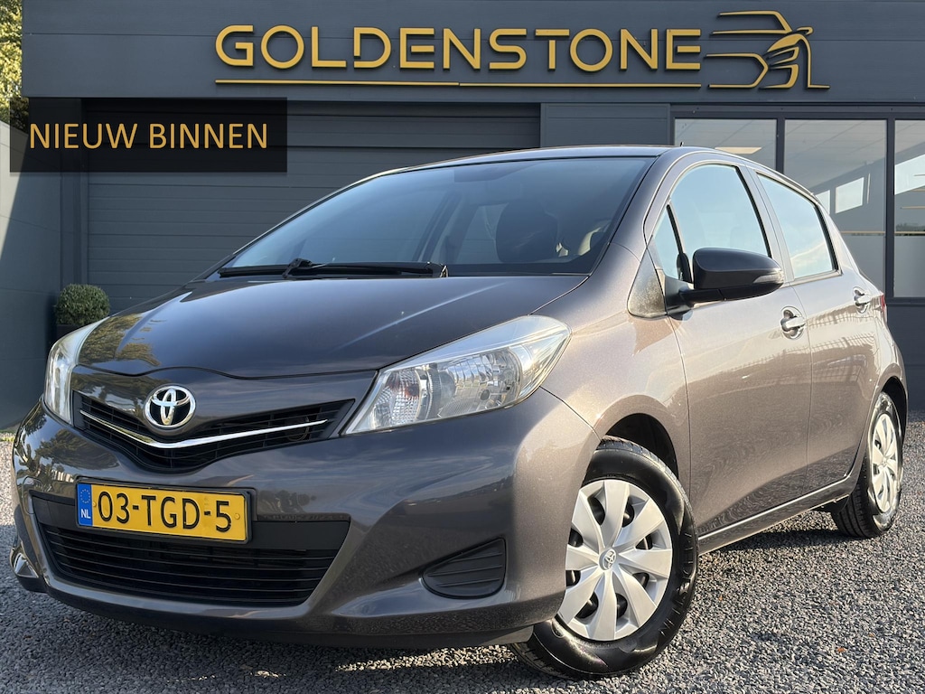 Toyota Yaris 1.0 VVT-i Aspiration ✓1e Eigenaar✓Camera✓Trekhaak✓Airco✓5 Deurs✓N.A.P✓Weinig Km✓Zeer Zuinig✓Apk tot 03-2027