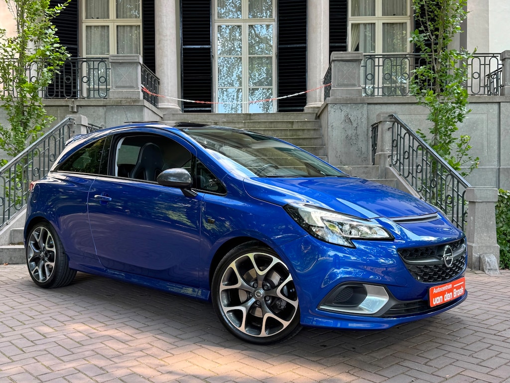 Opel Corsa 1.6 Turbo OPC 207Pk Panoramadak Navi CarPlay Leder Climate Cruise Ctr Stoel+Stuurverwarming