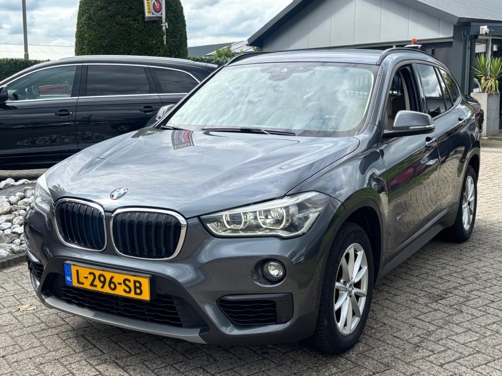 BMW X1 1.6 Diesel 2017 Trekhaak Xenon Handgeschakeld