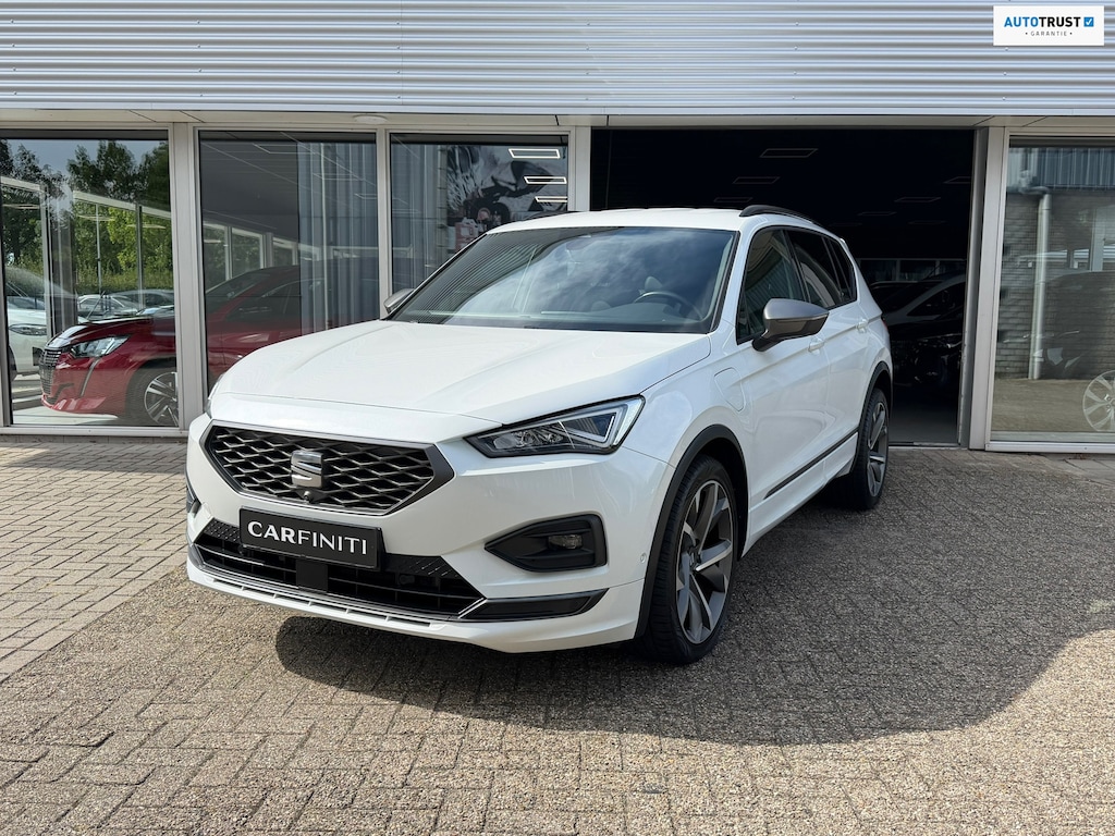 SEAT Tarraco 1.4 TSI eHybrid PHEV FR | Navigatie | Climate | ACC | 360 Camera | Keyless |Sportstoelen | Trekkaak | 230 volt | 20".