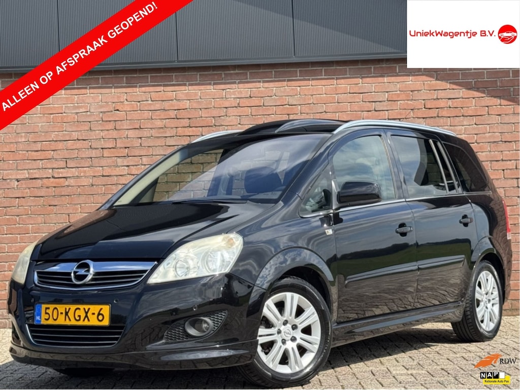 Opel Zafira 1.8 COSMO 7P. | NL-AUTO! | LEDER! | TREKHAAK!
