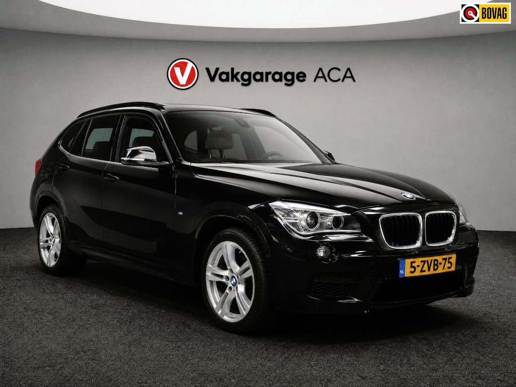 BMW X1 SDrive20i High Executive // PANO // NAVI // LEDER // M-PAKKET // TREKHAAK //