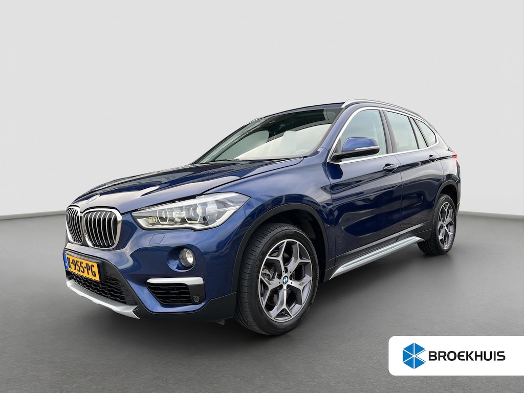 BMW X1 sDrive20i High Executive Automaat | Camera | Lederen bekleding | Parkeersensoren | Cruise controle | 18'' velgen | Elektrische achterklep | LED koplampen | Stoelverwarming | Climate controle