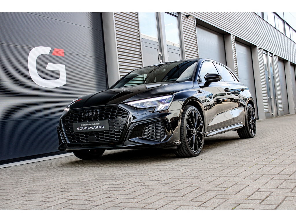 Audi A3 Sportback 40 TFSI e S Edition | Memory | Sportstoelen | B&O | Camera | Trekhaak | Standkachel