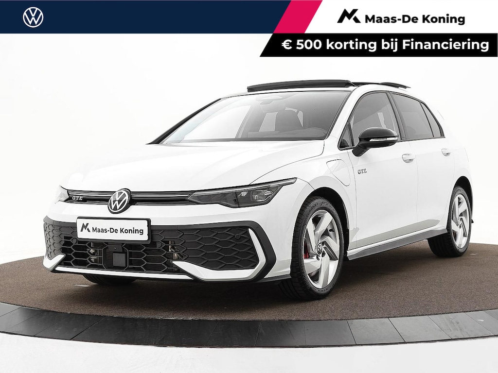 Volkswagen Golf 1.5 eHybrid 272pk DSG GTE · Panoramadak · 360 Camera · Head-Up Display · Matrix LED · Optiekpakket Zwart · Dodehoeksensor · Garantie t/m 10-11-2030 of 100.000km