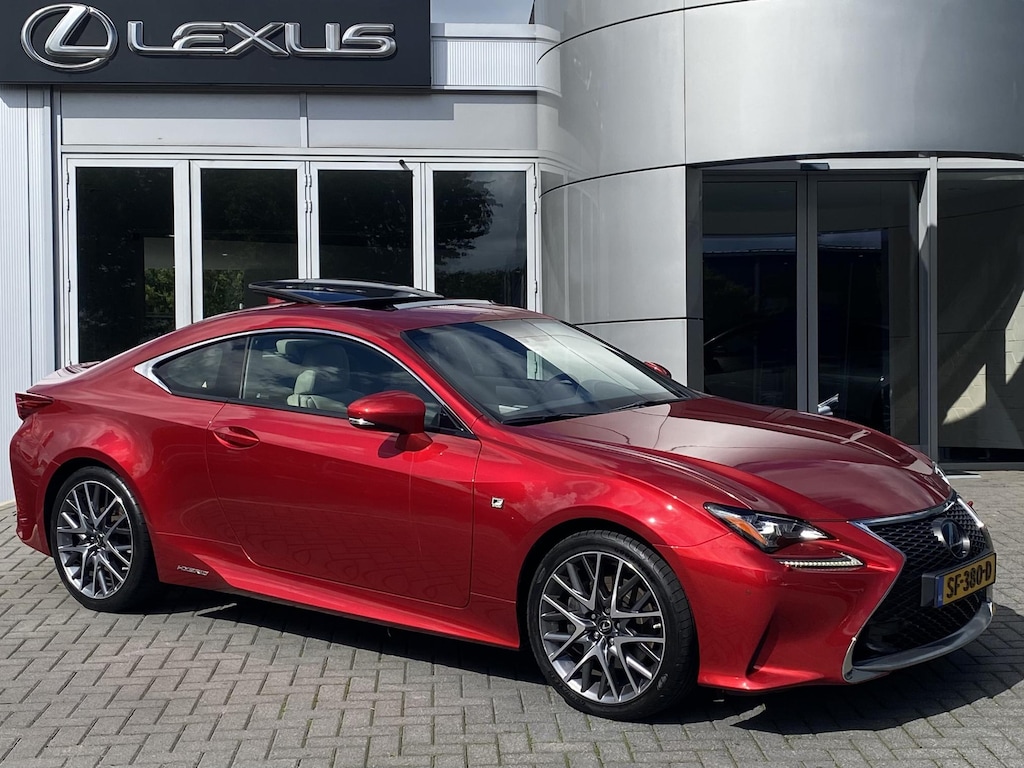 Lexus RC 300h F SPORT Line NL-AUTO MARK-LEVINSON STOELVENT STOELVERW BLIND-SPOT