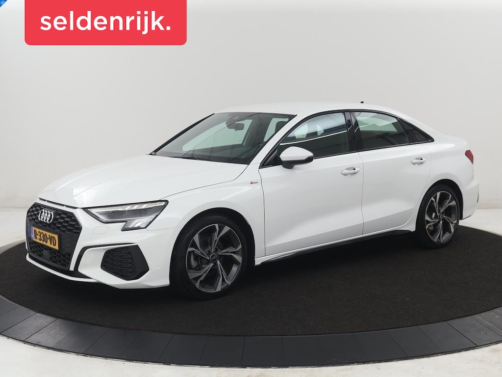 Audi A3 Limousine 30 TFSI S edition | Leder | Cruise control | Stoelverwarming | Drive select | Navigatie | Bluetooth | Carplay | Climate control | Virtueel dashboard | Full LED