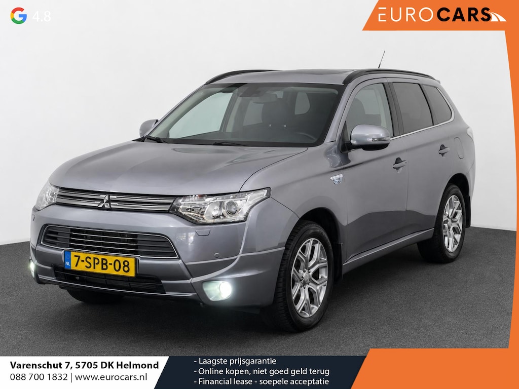 Mitsubishi Outlander 2.0 PHEV instyle+ Navigatie Climate Control Panoramadak Parkeerhulp Stoelverwarming Adaptieve Cruise Control Licht metalen velgen