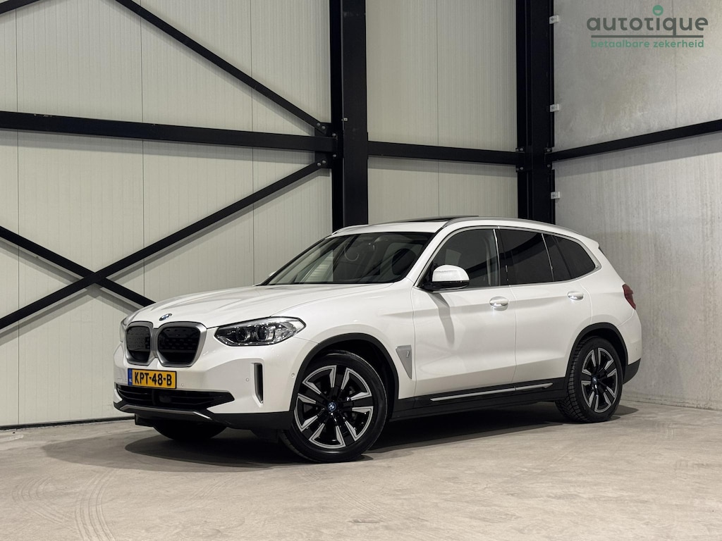 BMW iX3 Executive 80 kWh | panorama | navi | leder | led |