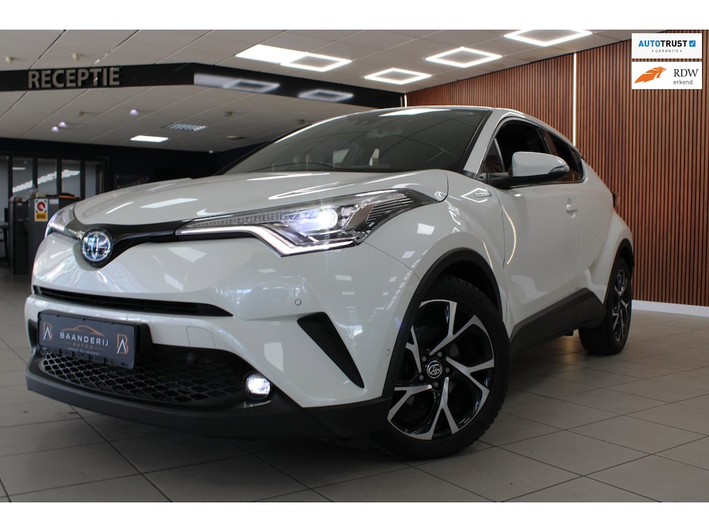 Toyota C-HR / C-HR+ 1.8 Hybrid Active | Airco | Cruise control | Navi| Parkeersensoren & camera | Stoel & stuurverwarming | Line assist