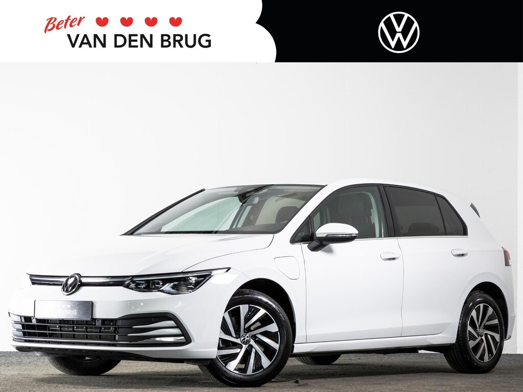 Volkswagen Golf Style 1.4 204 PK DSG eHybrid Automaat | LED IQ | Navigatie| Travel Assist | Adaptieve Cruise Control | Stuur & stoelverwarming |