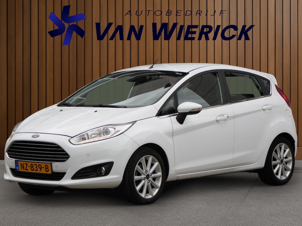 Ford Fiesta 1.0 EcoBoost Titanium 101PK! | Cruise | Parkeersensoren | Bluetooth | LM Velgen | NAP