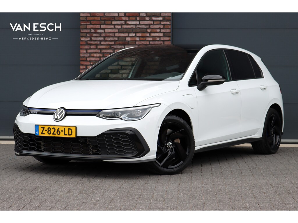 Volkswagen Golf 1.4 eHybrid GTE | Adaptieve Cruise Control | Verwarmd Stuurwiel | Navigatie Discover Pro | Apple Carplay |  Stoelverwarming | Keyless Entry | Air Care |