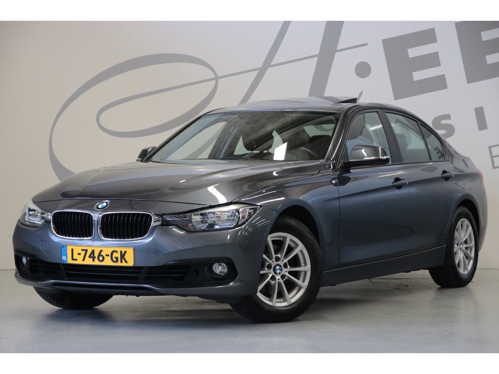 BMW 3-Serie 318i/ Schuifkanteldak/ Navigatie/