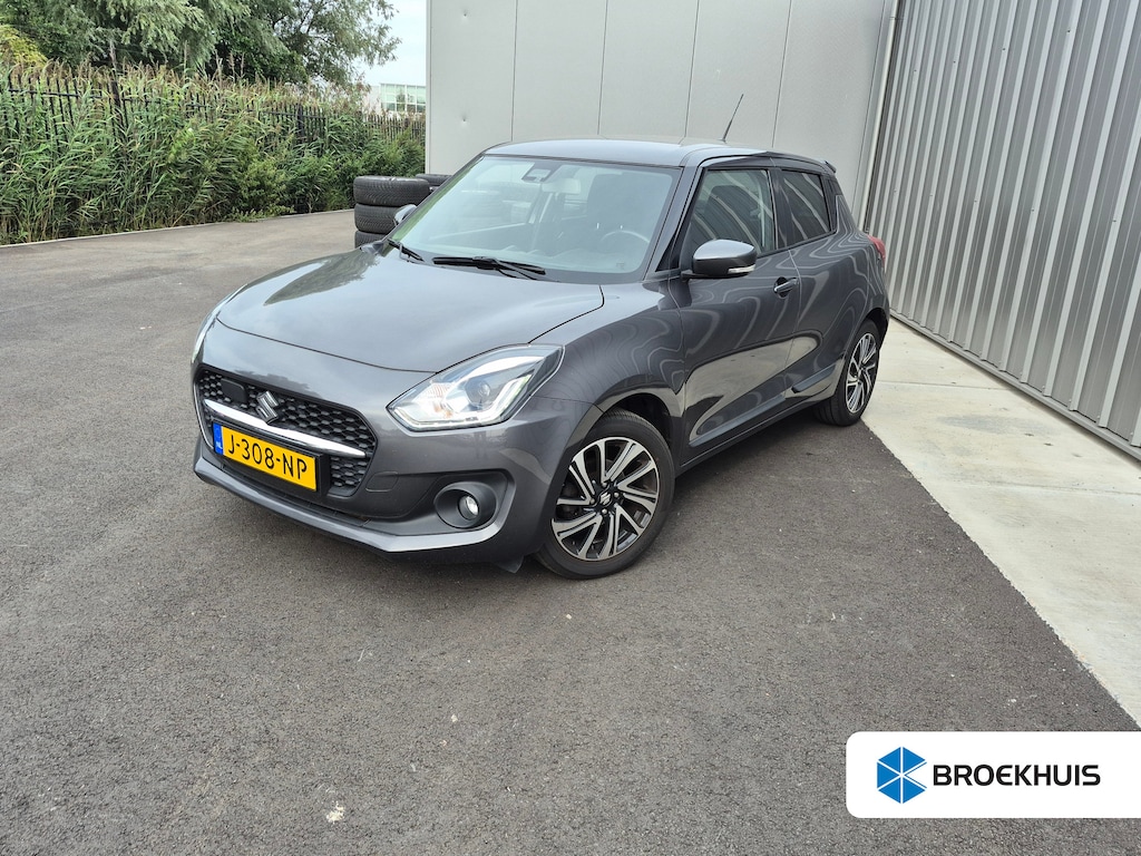 Suzuki Swift 1.2 Stijl Smart Hybrid 90PK | Achteruitrijcamera | Adapt cruise | Keyless | Lane assist| Climate Control | Stoelverwarming | Navi | DAB | LED | 16"LMV