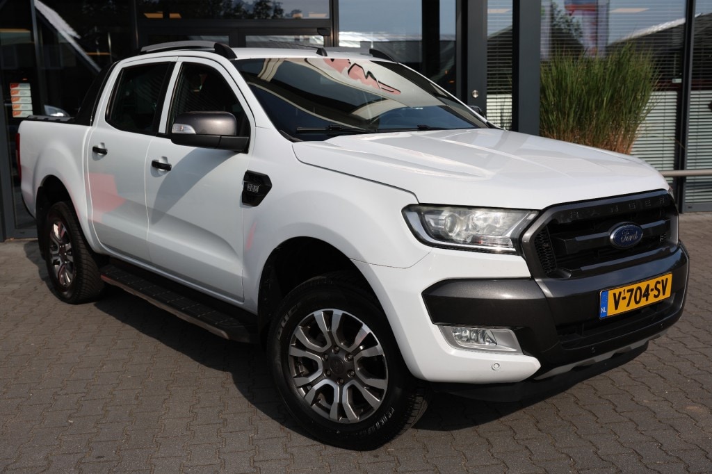 Ford Ranger 3.2 TDCI WILDTRAK SUPERCAB A/T 2 ZITS VAN