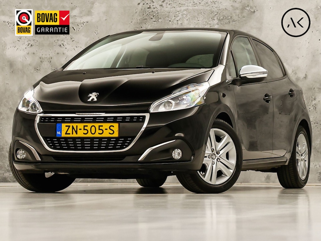 Peugeot 208 1.2 PureTech Signature (APPLE CARPLAY, LOGISCH NAP, NAVIGATIE, GETINT GLAS, SPORTSTOELEN, PARKEERSENSOREN, LM VELGEN, CRUISE, NIEUWSTAAT)