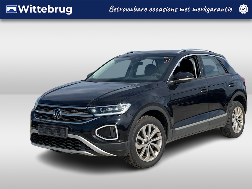 Volkswagen T-Roc 1.5 TSI 150pk Style DSG Automaat / Navigatie by APP / LM 17 inch / Digital cockpit Pro / LED / Park Assist