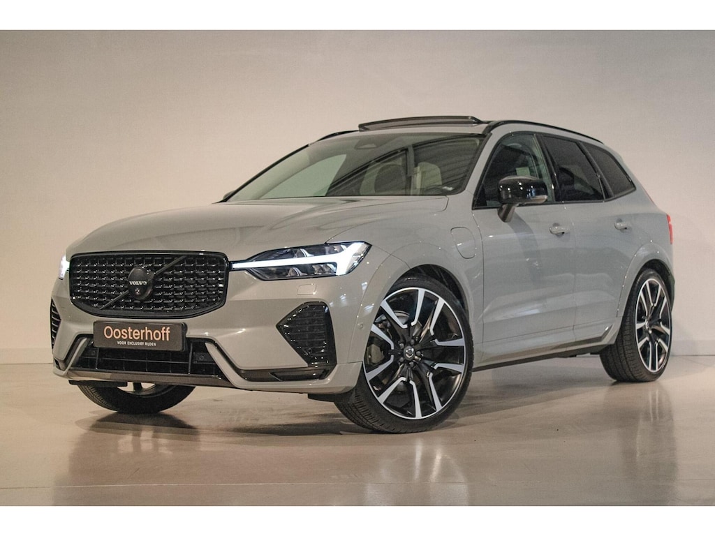 Volvo XC60 2.0 T6 Plug-in hybrid AWD Plus Dark LUCHTV | PANO
