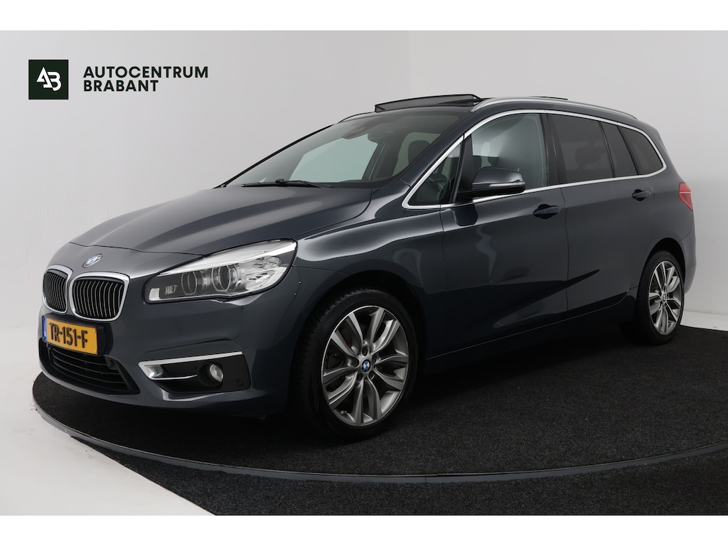 BMW 2-Serie Gran Tourer 220i High Executive (PANORAMADAK, STOELVERWARMING, TREKHAAK, CAMERA)