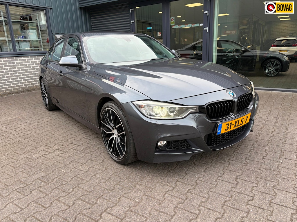 BMW 3-Serie 320i High Executive | Motor vervangen