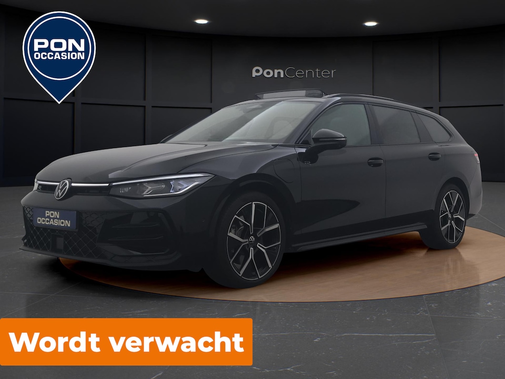 Volkswagen Passat Variant 1.5 eHybrid R-Line Edition | Pano dak | Trekhaak | Leder | Head Up | Harman Kardon |