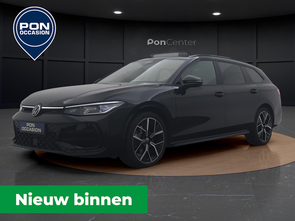 Volkswagen Passat Variant 1.5 eHybrid R-Line Edition | Pano dak | Trekhaak | Leder | Head Up | Harman Kardon |