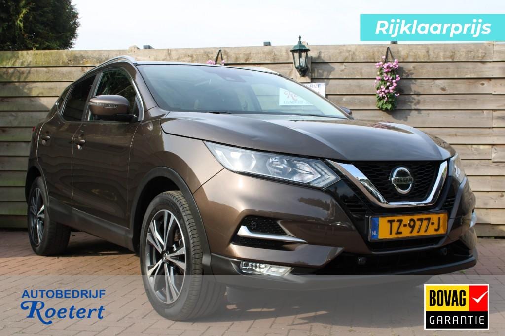 Nissan Qashqai 1.2 116pk N-Connecta ECC/Cruise/Navi/Camera/Trekhaak/Panodak/DAB