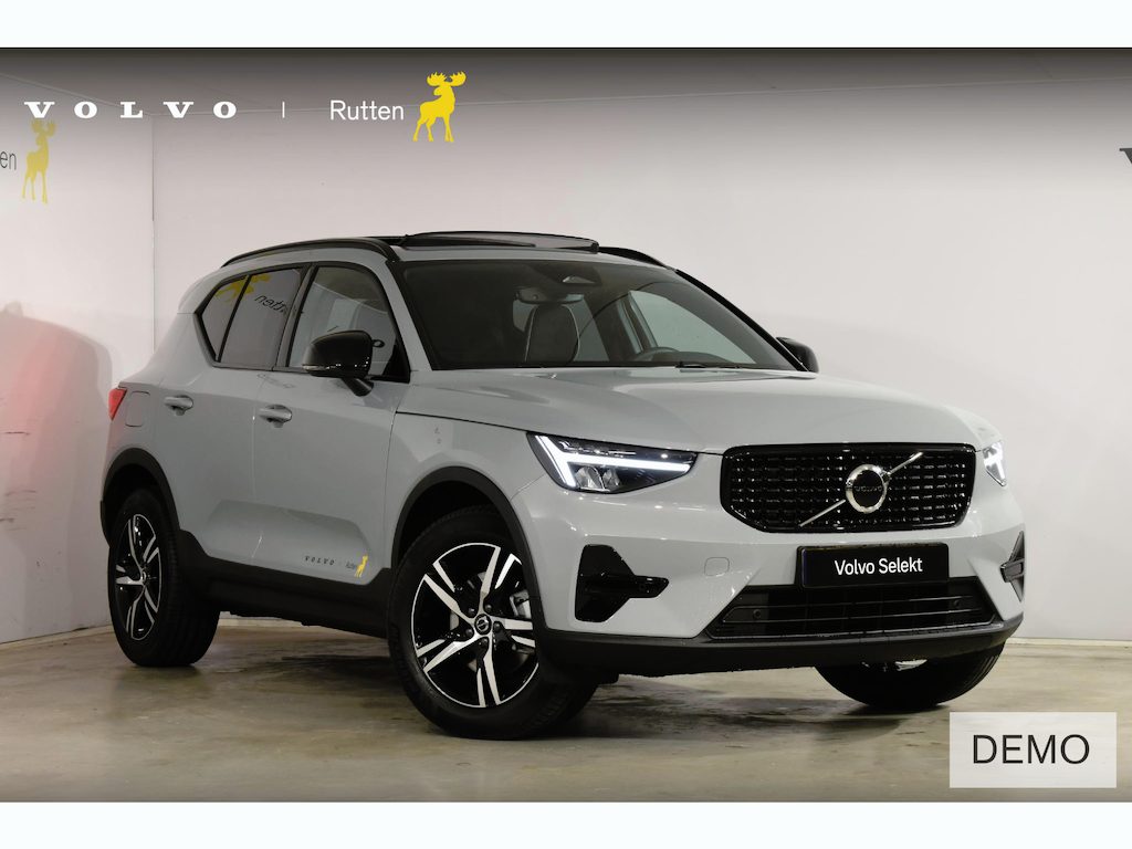 Volvo XC40 B4 211PK Automaat Plus Dark / Adaptive Cruise control / Harman Kardon / Elektrisch verstelbare stoelen met geheugen / Stoel- en stuurverwarming / Elektrisch panorama schuifdak / Extra getint glas