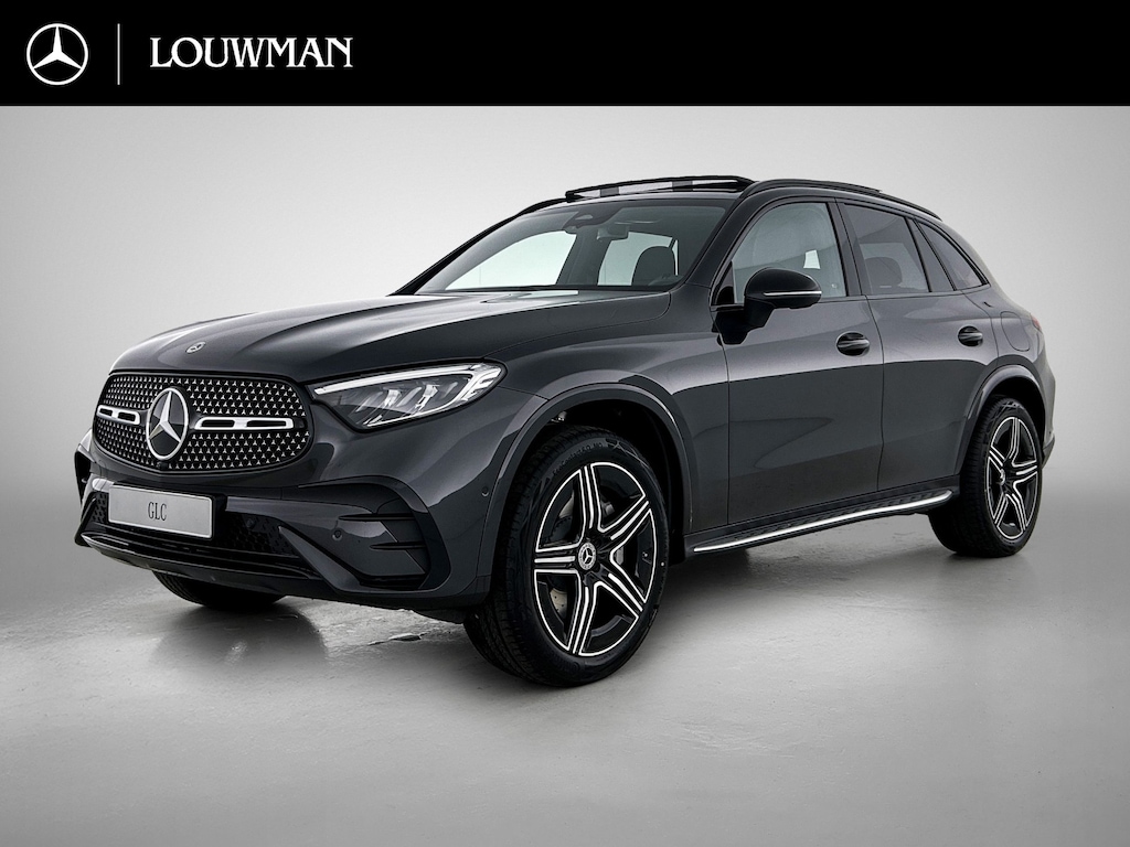 Mercedes-Benz GLC 300e 4MATIC Business Solution AMG | Advanced plus | Nightpakket | Trekhaak | Panoramaschuifdak | Treeplanken in aluminiumlook | 20 inch vijfspaaks lichtmetalen AMG-velgen |
