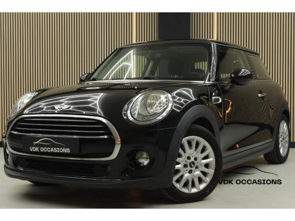MINI Cooper 3-Deurs 1.5 Business |Cruise |Dealer Ond!| NAP