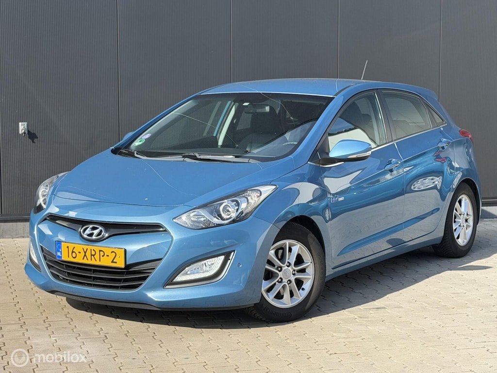 Hyundai i30 1.6 GDI Business Edition | CRUISE | CLIMA | TREKHAAK |